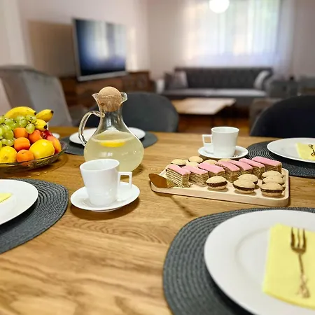 Domacinstvo Paprica Tjentiste