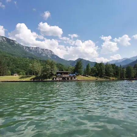 Ferienhaus Domacinstvo Paprica Tjentiste *