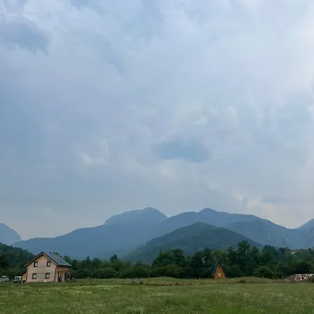 Holiday home Domacinstvo Paprica Tjentiste Foca